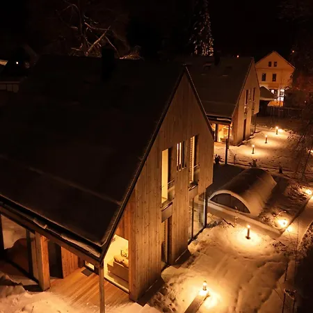 In With Pool & Sauna Villa *