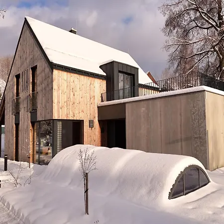 In With Pool & Sauna