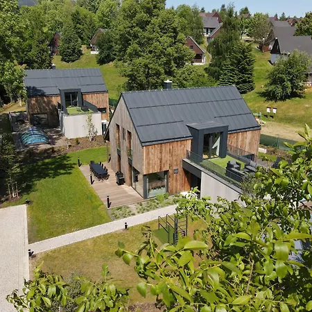In With Pool & Sauna Villa