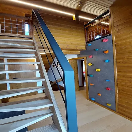 In With Pool & Sauna