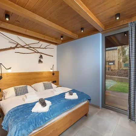 In With Pool & Sauna Villa Černý Dŭl