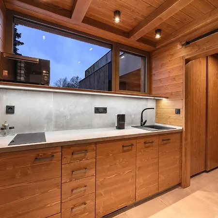 In With Pool & Sauna *